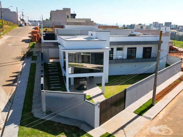 #2469 - Casa para Venda em Pouso Alegre - MG - 1